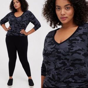 Torrid Perfect Super‎ Soft V-Neck Long Sleeve Camouflage Top Size 2X Camo Black